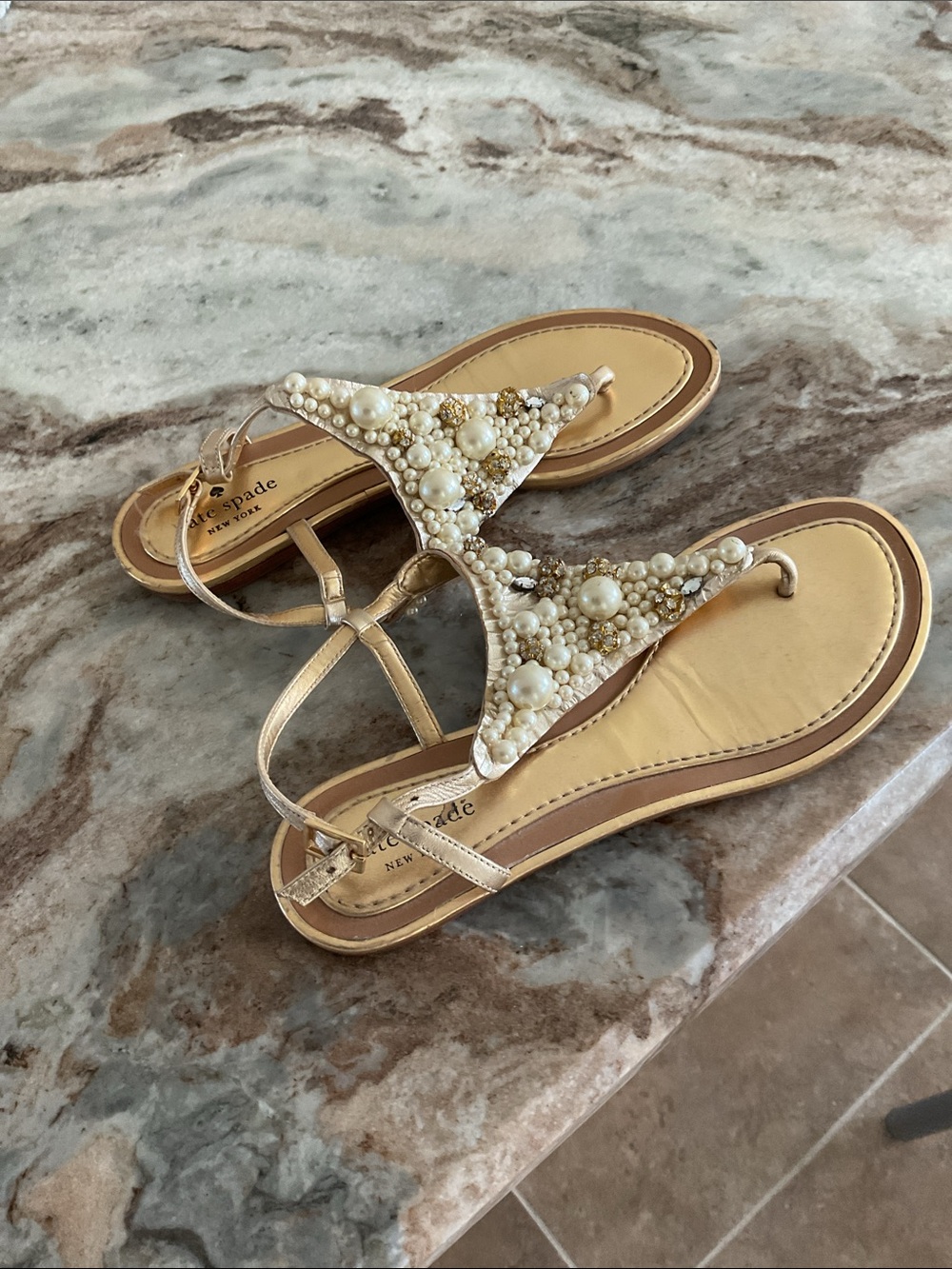 Kate Spade sandals, gold, embellished, right shoe is missing a pearl, size 8.5 - Picture 4 of 6